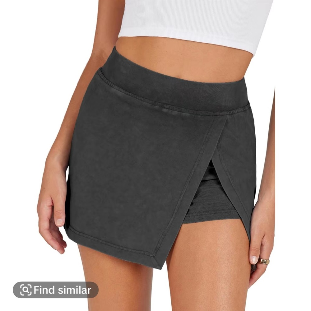 Black Amazon Skort NEW